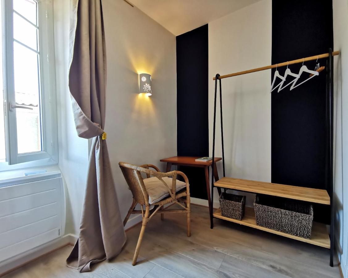 Logis Hotel Restaurant La Barguillere Saint-Pierre-de-Rivière Εξωτερικό φωτογραφία