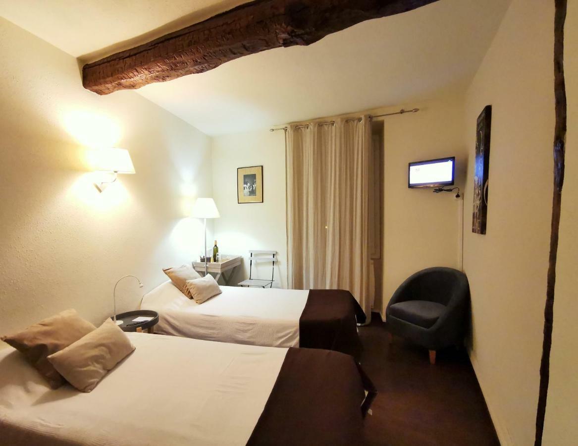 Logis Hotel Restaurant La Barguillere Saint-Pierre-de-Rivière Εξωτερικό φωτογραφία