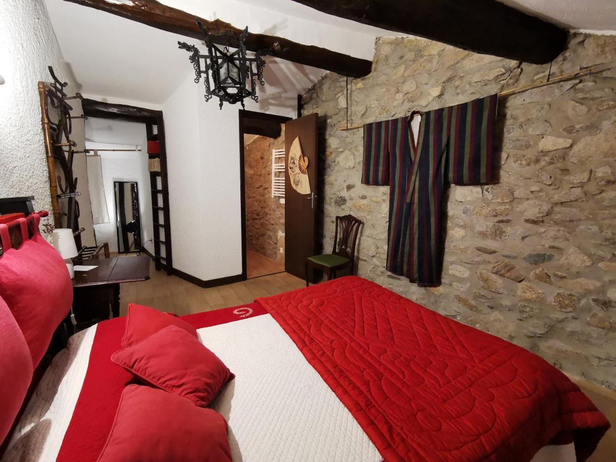 Logis Hotel Restaurant La Barguillere Saint-Pierre-de-Rivière Εξωτερικό φωτογραφία